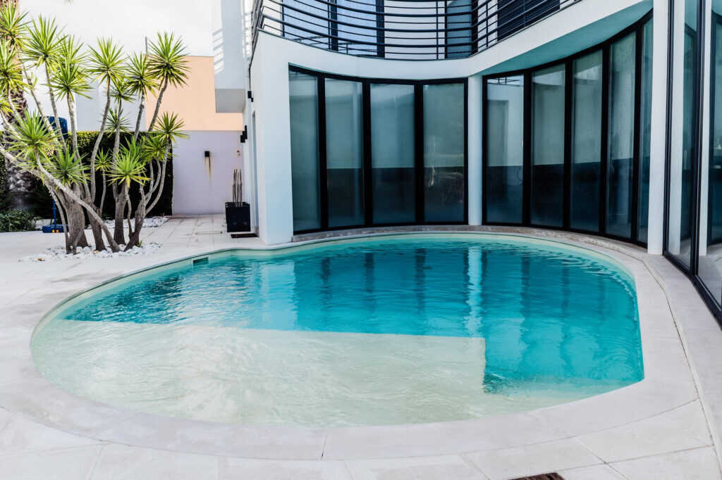 Essential Tips for New Pool Route Entrepreneurs