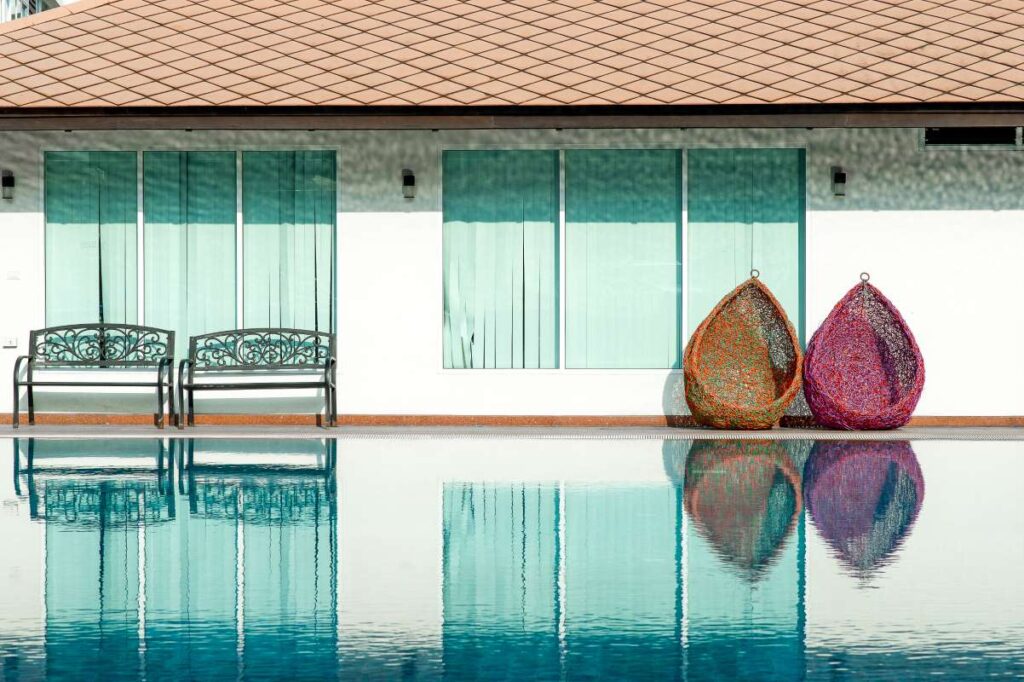 blue-swimming-pool-ready-play-hot-those-who-like-play-with-copy-space_0x800 blue-swimming-pool-ready-play-hot-those-who-like-play-with-copy-space_0x800